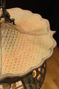 月蔓の透かし絵や青波海模様で風情ある球型吊り灯籠 DC8732