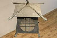 ダイヤガラス窓で煌びやかな角型吊り灯籠 DC8735