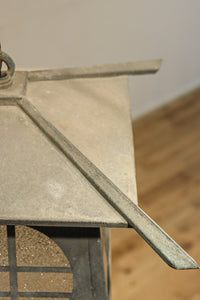 ダイヤガラス窓で煌びやかな角型吊り灯籠 DC8735