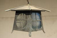 ダイヤガラス窓で煌びやかな角型吊り灯籠 DC8735