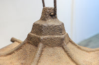 時代を重ねた鉄の風合いが魅力の六角屋根の吊り灯籠 DC8736