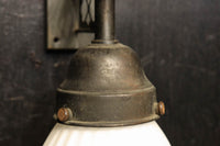 菊菱透かし絵金具とプレス模様の笠で和モダンなブラケット DC8755