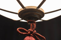 可愛らしい菊菱装飾金具を纏う雪洞型の電笠 DC8757