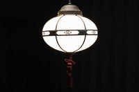 可愛らしい菊菱装飾金具を纏う雪洞型の電笠 DC8757