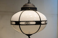 可愛らしい菊菱装飾金具を纏う雪洞型の電笠 DC8757