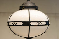 可愛らしい菊菱装飾金具を纏う雪洞型の電笠 DC8757