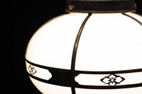 可愛らしい菊菱装飾金具を纏う雪洞型の電笠 DC8757