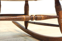 艶味を増した美しい色彩の風格漂うロッキングチェア DC8765