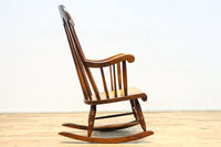 艶味を増した美しい色彩の風格漂うロッキングチェア DC8765