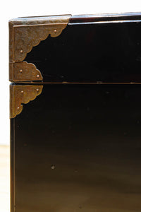 黒漆と繊細な模様入り装飾金具で風情ある挟み箱 DC8766