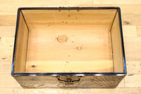 黒漆と繊細な模様入り装飾金具で風情ある挟み箱 DC8766