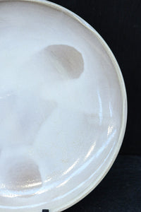 淡く色づく御本の模様が浮かぶ粉引大皿(共箱付き) DC8778