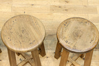 座面の杢目に時代の味わい溢れるスツール DC8843a-e 在庫(a:1 b:1 c:1 d:1 e:1)脚