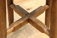 安定感のある造りで風合い豊かな温かみのあるスツール DC8844