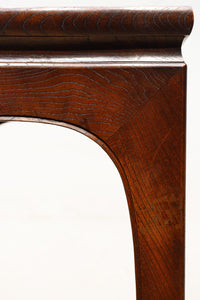 洗練されたデザインで飾り物を引き立てる花台 DC8845