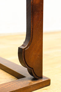 洗練されたデザインで飾り物を引き立てる花台 DC8845