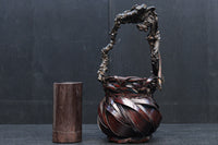 造形的なデザインで風情溢れる花カゴ DC8856 在庫1組