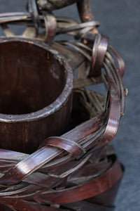 造形的なデザインで風情溢れる花カゴ DC8856 在庫1組