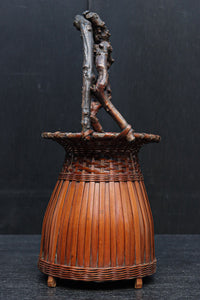 持ち手デザインが印象的な艶やかな色合いの花カゴ DC8857