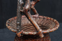 持ち手デザインが印象的な艶やかな色合いの花カゴ DC8857