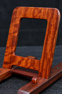 赤みある色彩に杢目が浮かぶ大型皿立て DC8871