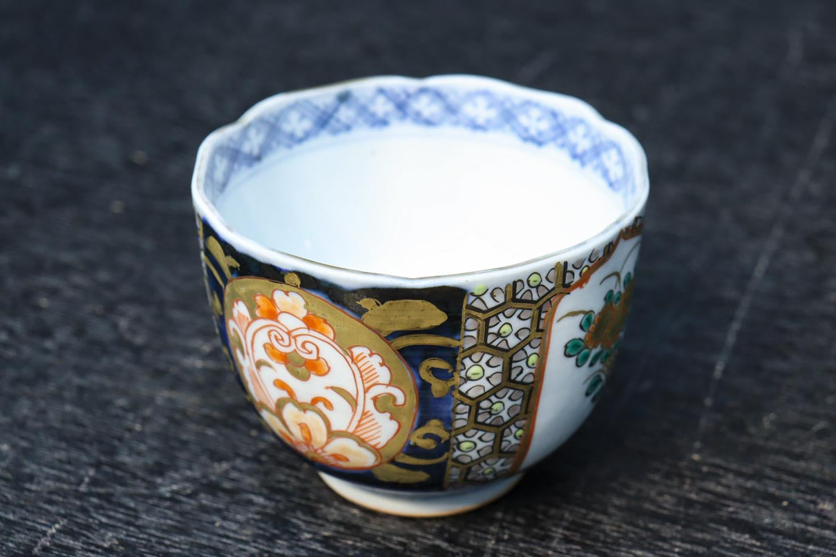 古伊万里 鮮やかな色彩で雅な面持ちの古伊万里の向付 DC8877 在庫3個 – 古福庵