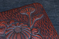 菊の花が美しく描かれた鎌倉彫の硯箱 DC8880