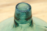 温かみある淡い色彩のレトロガラス大瓶(栓付き) DC8886 在庫1組