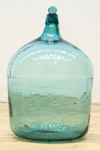 温かみある淡い色彩のレトロガラス大瓶(栓付き) DC8886 在庫1組