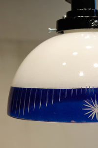 大正浪漫!! 鮮やかな青色ガラスが映える乳白ガラス切子の電笠 DC8895