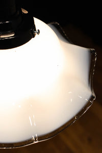 柔らかなフリルに透明の縁取りで上品な電笠 DC8897