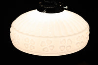 四つ葉のクローバー模様がお洒落なプレスガラスの電笠 DC8898