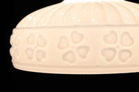 四つ葉のクローバー模様がお洒落なプレスガラスの電笠 DC8898