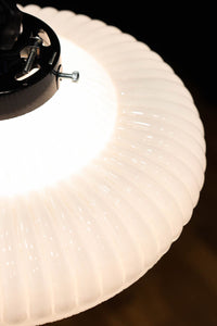 和の趣きあるプレスガラスの電笠 DC8899