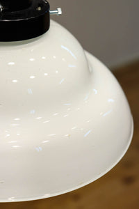 ふんわりと丸みを帯びた愛嬌のある電笠 DC8900