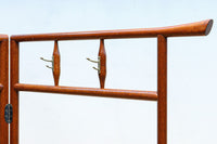 穏やかな色彩で風情溢れるフック付きの衣桁 DC8909