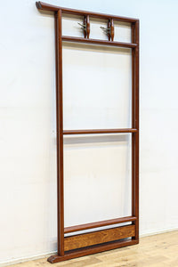 穏やかな色彩で風情溢れるフック付きの衣桁 DC8909