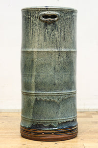 ガーデニングなどの花器にされても素敵な陶器製立ち火鉢 DC8910