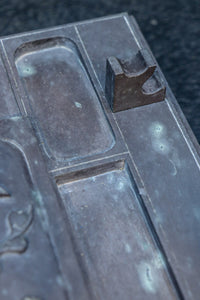 Antique tool (Inkstone integrated with stand) DC8913