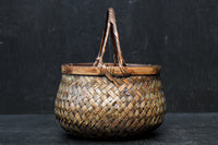 味わいある風合いの竹編みカゴの炭入れ DC8917