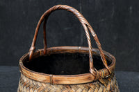 味わいある風合いの竹編みカゴの炭入れ DC8917
