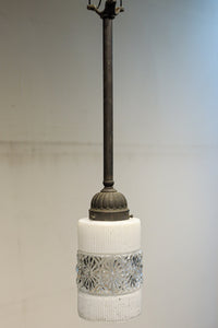 昭和レトロ!! 煌びやかなプレスガラス装飾が映える円柱型のブラケット DC8937