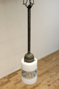 昭和レトロ!! 煌びやかなプレスガラス装飾が映える円柱型のブラケット DC8937