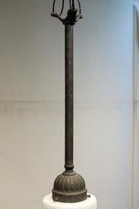 昭和レトロ!! 煌びやかなプレスガラス装飾が映える円柱型のブラケット DC8937