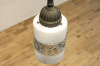 昭和レトロ!! 煌びやかなプレスガラス装飾が映える円柱型のブラケット DC8937