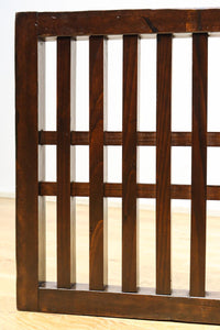 角太格子造りで貫録ある二つ折り帳場格子 DC8946