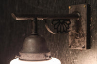 菊の花の透かし模様金具で和の面持ちあるブラケット DC8947