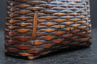 一輪挿しに!! 小型の壁掛け竹編み花カゴ DC8954