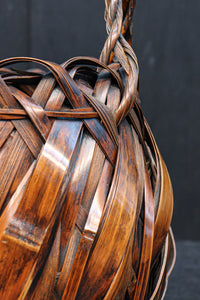 丸みをつけた竹編みが魅力の花カゴ DC8955