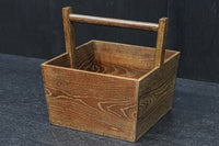 木地色の穏やかな杢目が魅力の持ち手付き炭入れ DC8958ab 在庫(a:1 b:1)個